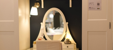 Makeup Tables